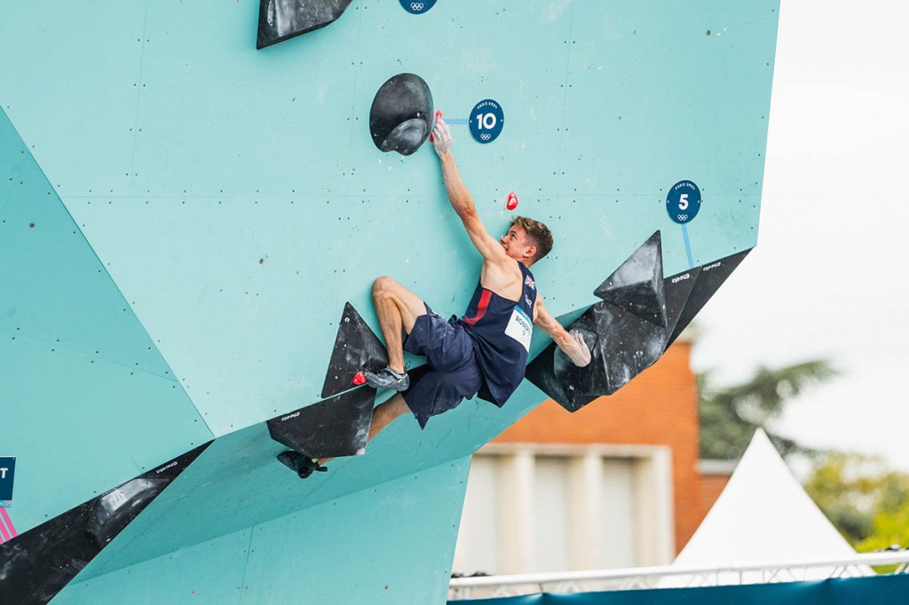 Olympic gold medal winner Toby Roberts in action. Photo: Lena Drapella/IFSC